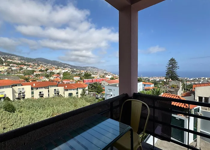 Starry View Chalet Funchal (Madeira)